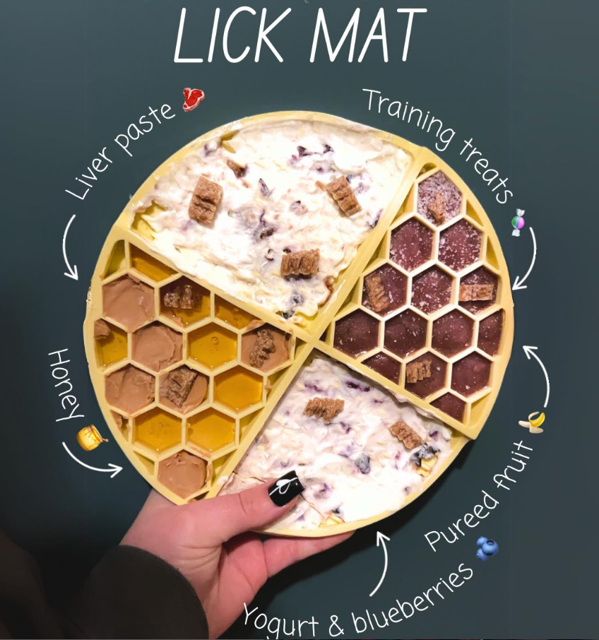 Lick Mat Forest Green - Enrichment for dogs & puppies